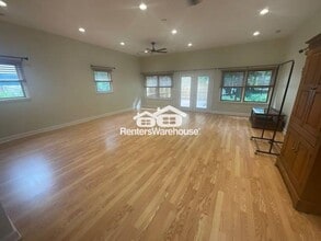 9801 Providence Forest Ln in Charlotte, NC - Building Photo - Building Photo