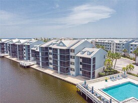 40 NE Plantation Rd in Stuart, FL - Building Photo