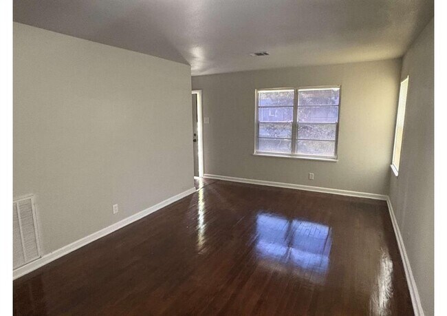4825 Brinkley St in Houston, TX - Building Photo - Building Photo