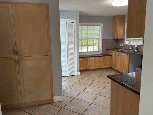 property at 202 Palm Ct