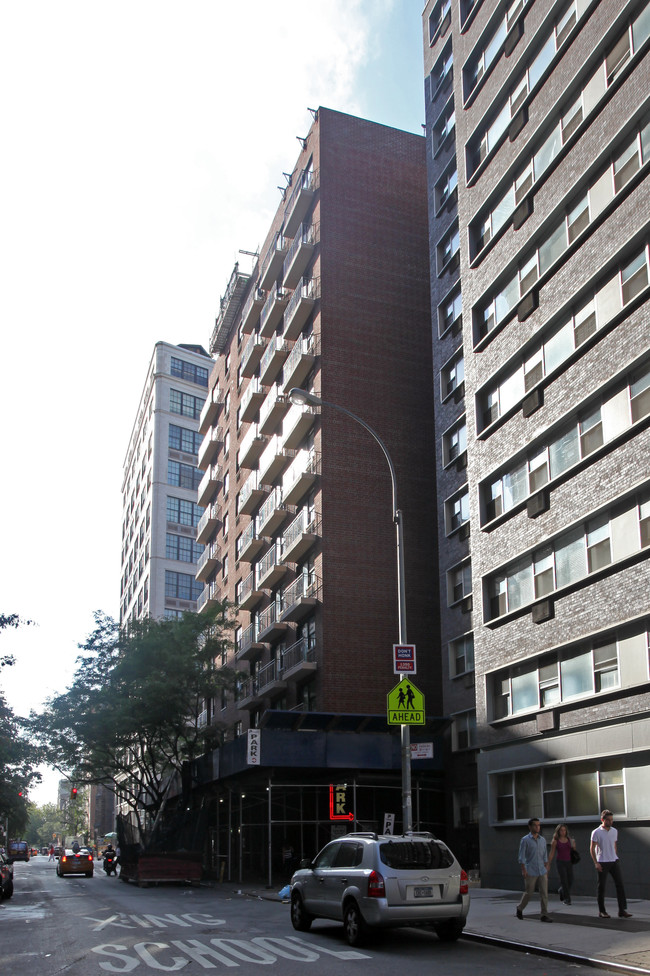 70 East 12th Street in New York, NY - Building Photo - Building Photo