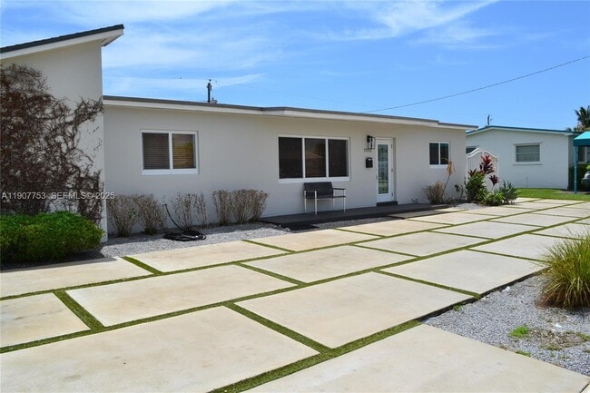 property at 3221 SW 93rd Pl