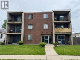 536 Aylmer Ave in Windsor, ON - Building Photo