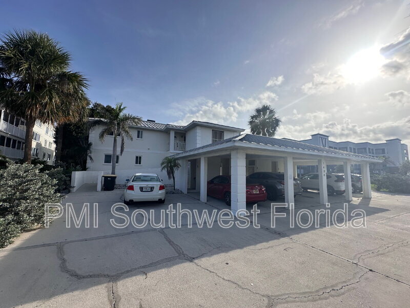 1434 W Marion Ave in Port Charlotte, FL - Building Photo