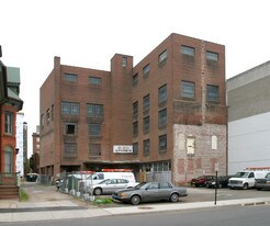 222 Main St in New Britain, CT - Building Photo