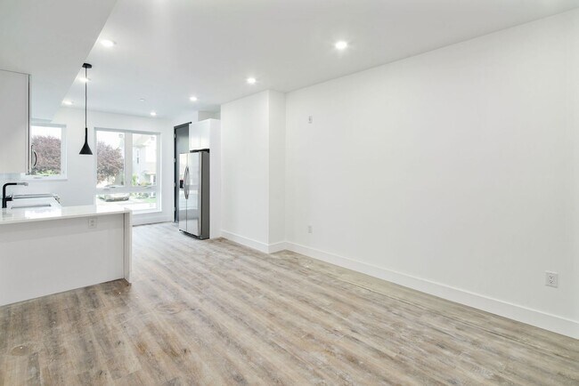 410-24 N 8th St in Philadelphia, PA - Building Photo - Building Photo
