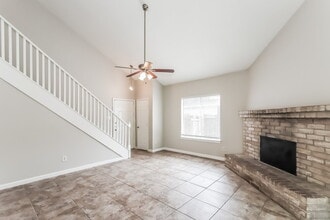 16202 Samoa Way in Houston, TX - Building Photo - Building Photo