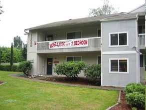 Vista Cornell Apartments in Portland, OR - Building Photo - Building Photo