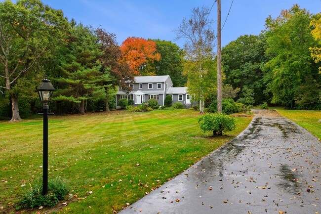 8 Marie Dr in Andover, MA - Building Photo - Building Photo