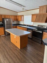 817 Wilderness Dr in McPherson, KS - Building Photo - Building Photo