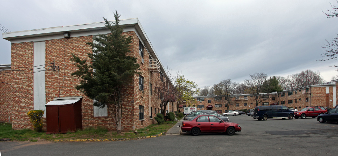 Meadow Lane Apartments in Spring Valley, NY - Building Photo