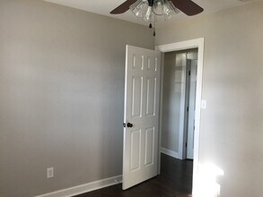 1625 Farmington Ave in Norman, OK - Foto de edificio - Building Photo