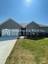 1982 Golf Course Rd in Jasper, AL - Building Photo