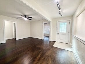 318 Caladium St in Lake Jackson, TX - Building Photo - Building Photo