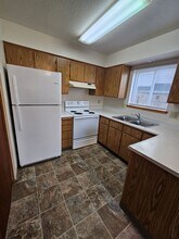 1867 N Keene Way Dr in Medford, OR - Building Photo - Building Photo