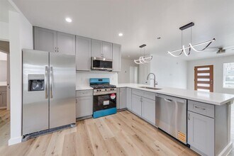 3635 Ward St in Houston, TX - Building Photo - Building Photo