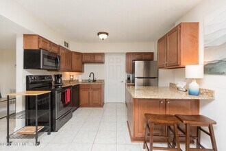 4343 Ortega Farms Cir in Jacksonville, FL - Building Photo - Building Photo
