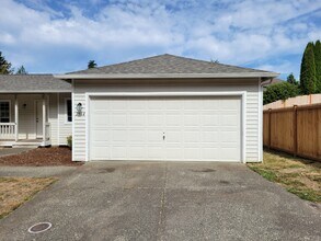 2964 Sprague St in Port Orchard, WA - Foto de edificio - Building Photo