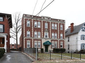 LORD COMMONS APARTMENTS in Hartford, CT - Building Photo - Building Photo