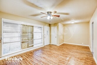 1610 13th Ave N in Texas City, TX - Building Photo - Building Photo