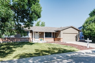 8519 Ingalls Cir in Arvada, CO - Building Photo - Building Photo