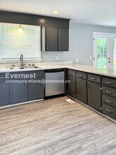 5019 Suter Dr in Nashville, TN - Foto de edificio - Building Photo