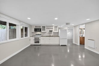 5614 35th Ave E in Tacoma, WA - Building Photo - Building Photo