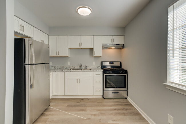 Rivershell Lansing Apartments in Lansing, MI - Building Photo - Interior Photo