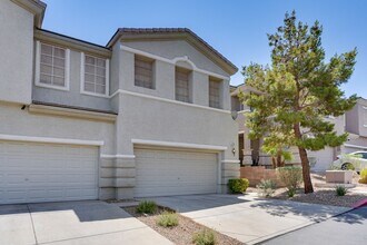 216 Serenity Crest St in Henderson, NV - Building Photo - Building Photo