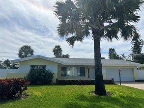 4200 49th Ave S in St. Petersburg, FL - Building Photo - Building Photo