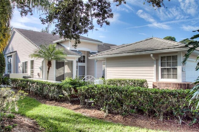 7947 Whitebridge Glen in University Park, FL - Building Photo - Building Photo