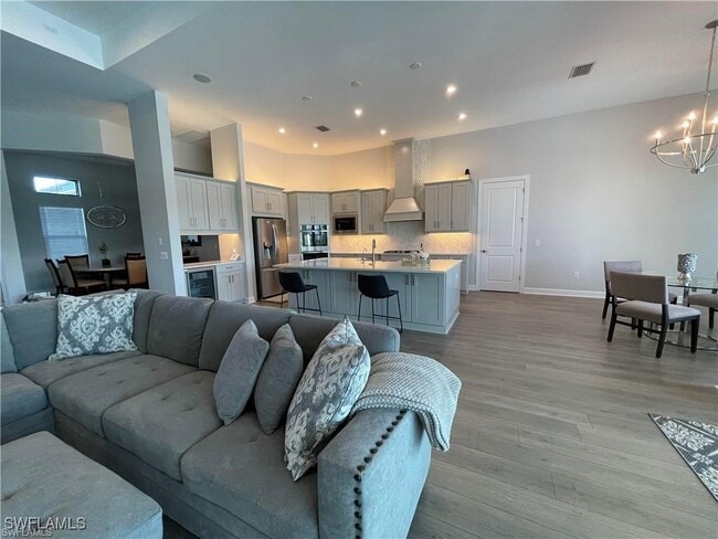 15587 Montello Ln in Naples, FL - Building Photo - Building Photo