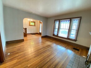 2329 Indianola Ave in Columbus, OH - Building Photo - Building Photo