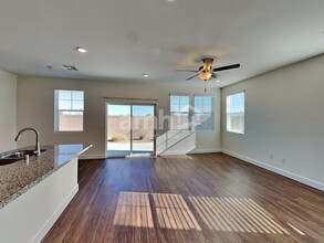 8170 Inhibition Ct in Las Vegas, NV - Building Photo - Building Photo