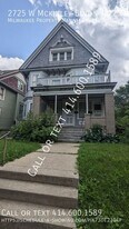 2725 W McKinley Blvd in Milwaukee, WI - Building Photo