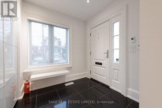 170 Silverthorn Ave in Toronto, ON - Building Photo - Building Photo