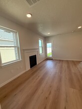 2232 firetime. Loop in Richland, WA - Building Photo - Building Photo