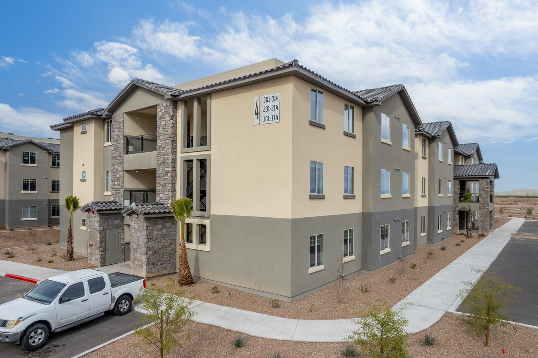 Casa Blanca Apartments in Coolidge, AZ - Building Photo