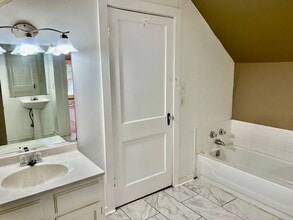 1123 Flint St in Jonesboro, AR - Building Photo - Building Photo