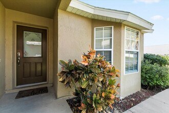 8084 Santee Dr in Kissimmee, FL - Building Photo - Building Photo