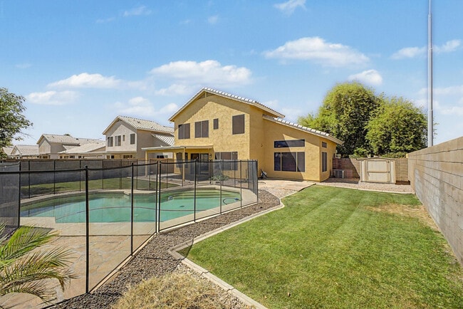 1513 W Lark Dr in Chandler, AZ - Building Photo - Building Photo