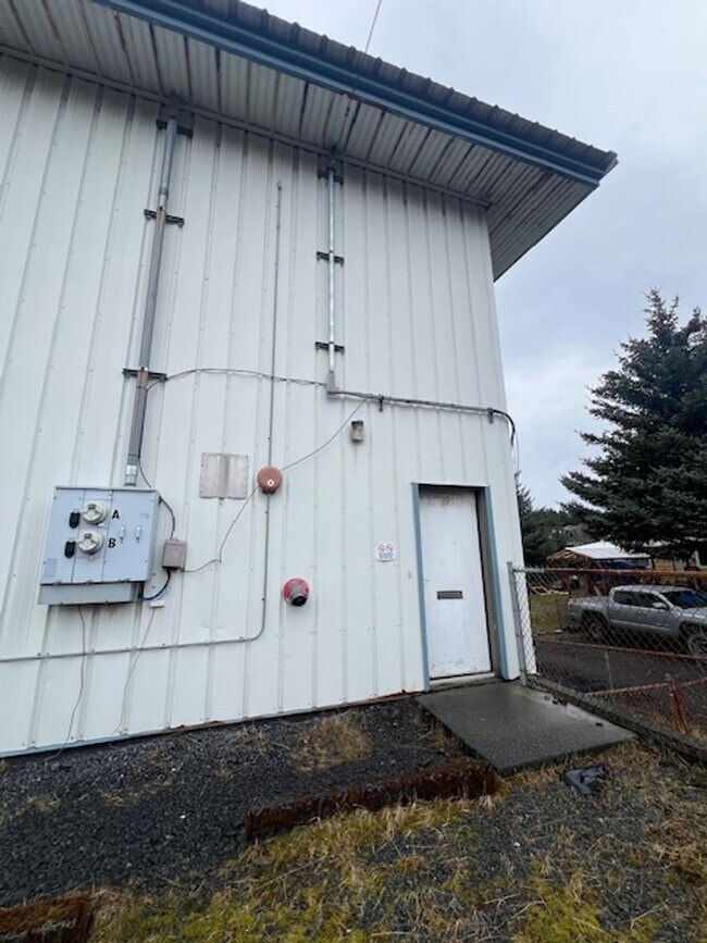 917 Mill Bay Rd in Kodiak, AK - Building Photo - Building Photo