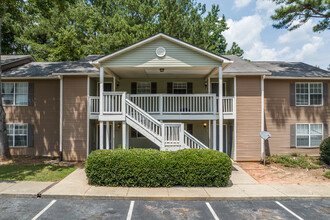 Brooks Crossing Apartments in Riverdale, GA - Building Photo - Building Photo