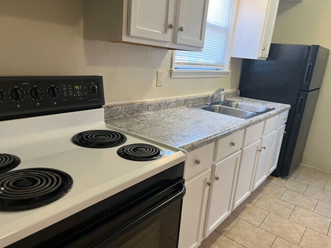 2237 N 38th St in Omaha, NE - Building Photo - Building Photo