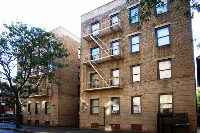 13224 Maple Ave in Flushing, NY - Building Photo - Building Photo