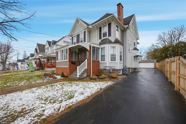 6 Highland Park in Batavia, NY - Building Photo - Building Photo