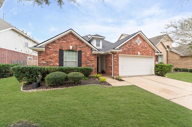 13009 Castlewind Ln in Pearland, TX - Building Photo - Building Photo