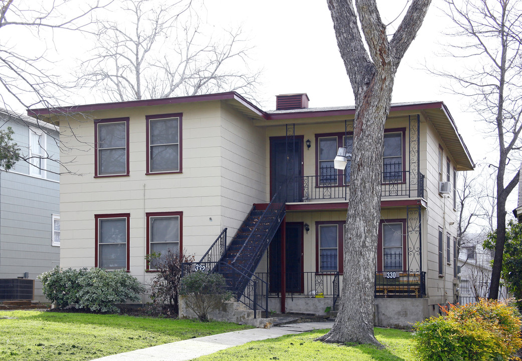 330-332 Natalen Ave in San Antonio, TX - Foto de edificio