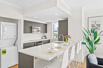 2889 McFarlane Rd, Unit SI ID1240540P in Miami, FL - Foto de edificio - Building Photo