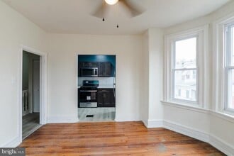 5110 Webster St in Philadelphia, PA - Building Photo - Building Photo